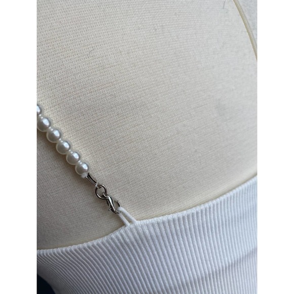 white ribbed crop top w/ butterflies - Picture 7 of 9